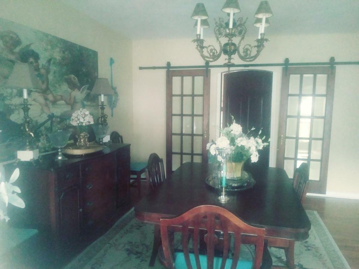The Guest House At The Regina House Tea Room Moosic 外观 照片