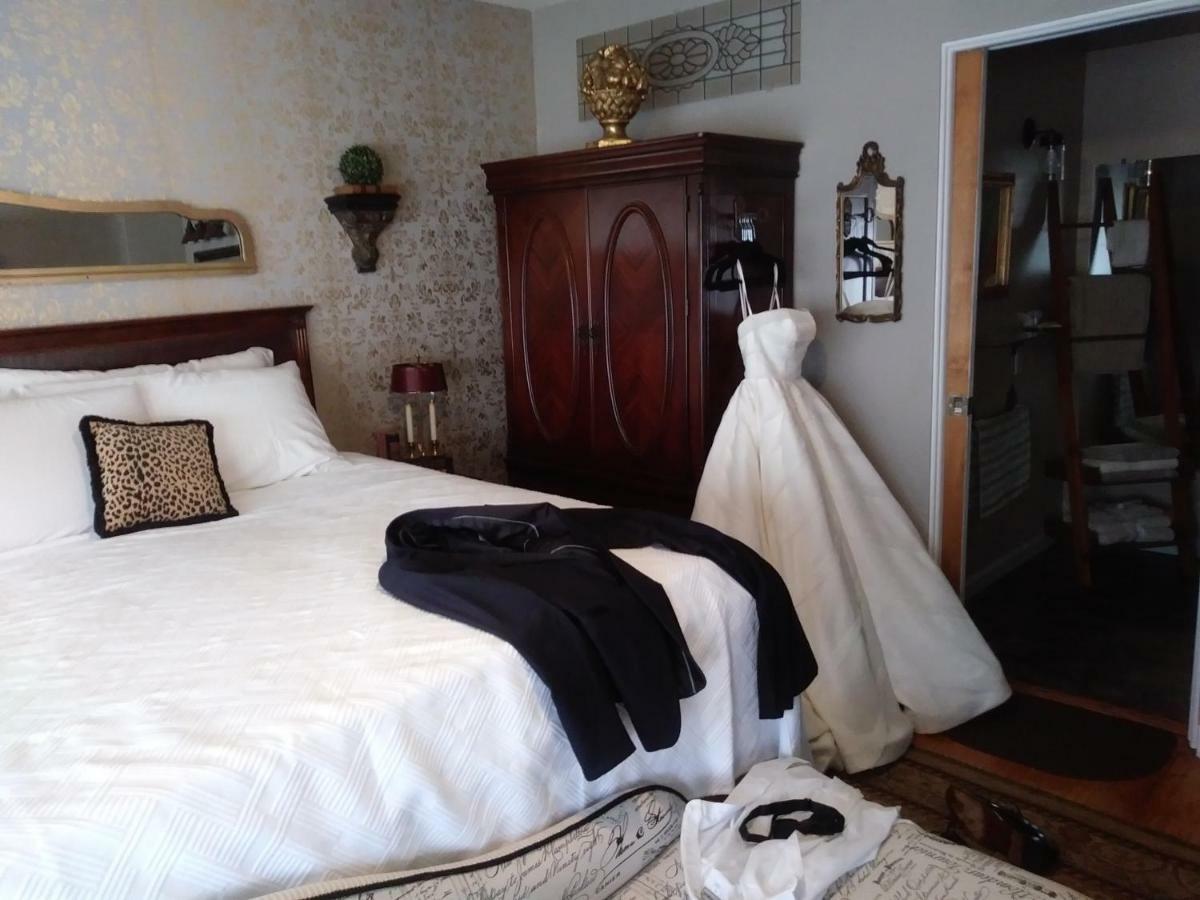 The Guest House At The Regina House Tea Room Moosic 外观 照片
